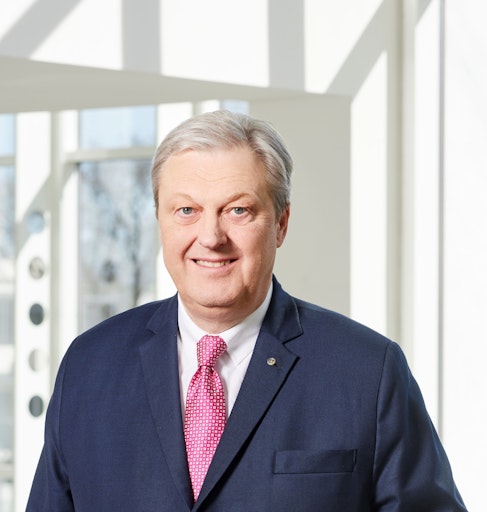 Vorschau Bild von KR Mag. Nikolaus Juhász, Vorsitzender des Vorstandes der BKS BANK
AG