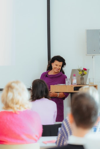 Vorschau Bild von Pressekonferenz zur Auszeichnung von OMNi-BiOTiC® als
Probiotika-Marke Nr. 1 in Europa