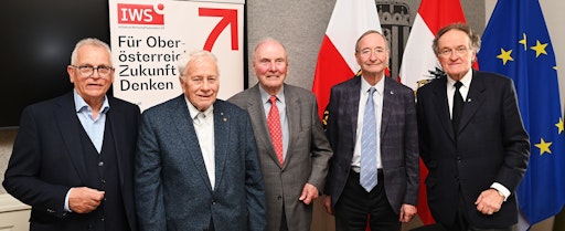 Runder Tisch im Linzer Mozartsaal (v. l.): IWS-GF Gottfried
Kneifel, IWS-Ökonom Friedrich Schneider, Referent Wendelin Ettmayer,
IWS-Präsident Christoph Leitl und IWS-Vizepräsident Leonhard
Helbich-Poschacher.