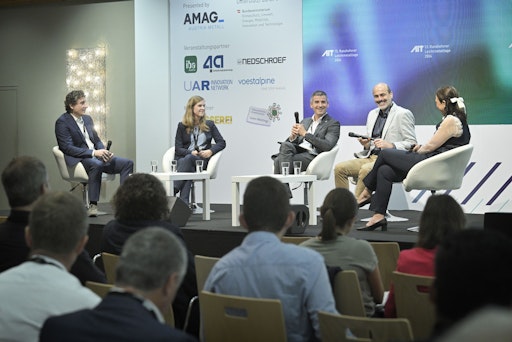  Podiumsdiskussion bei den Leichtmetalltagen