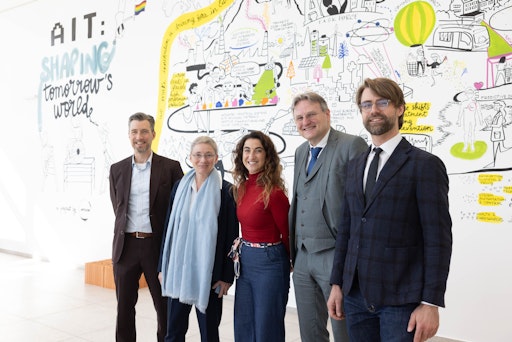  Alexander Svejkovsky, Brigitte Bach, Chiara de Eccher, Andreas
Kugi, Klaus Speidel