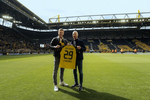  v.l.: Ronald van den Brink, Chief Commercial Officer bei
Greentube und Benedikt Scholz, Direktor Internationalisierung &
Commercial Partnerships von Borussia Dortmund
