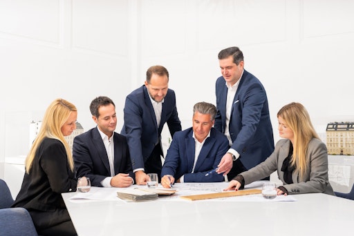 Vorschau Bild von Geschäftsführer Michael Schmidt mit seinem versierten 3SI-Team.