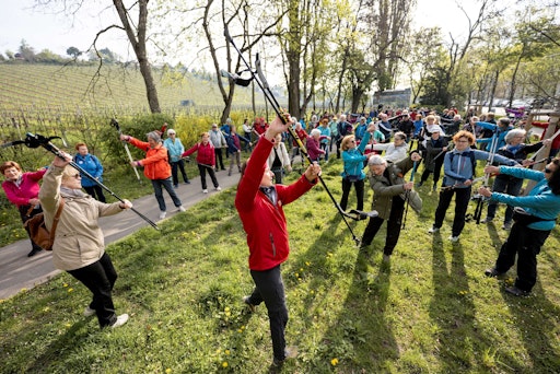 Vorschau Bild von Gemeinsames Aufwärmen vor dem Walk.