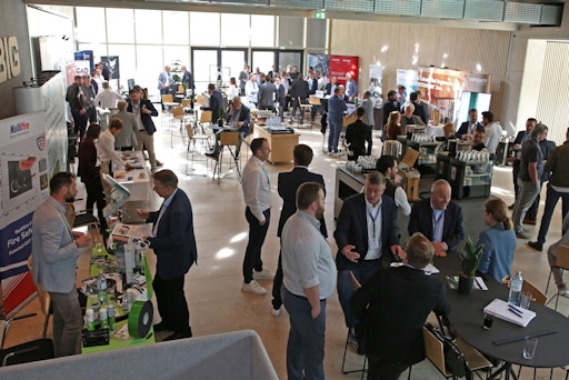 Vorschau Bild von Networking im Austellerbereich