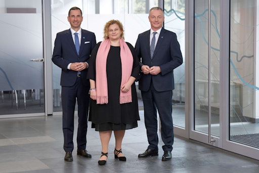  v.l. Vorstände der NÖ Landesgesundheitsagentur: Mag. Dr. Bernhard
Kadlec, Mag. jur. Dr. med. Elisabeth Bräutigam MBA, Mag. Gerhard
Dafert.