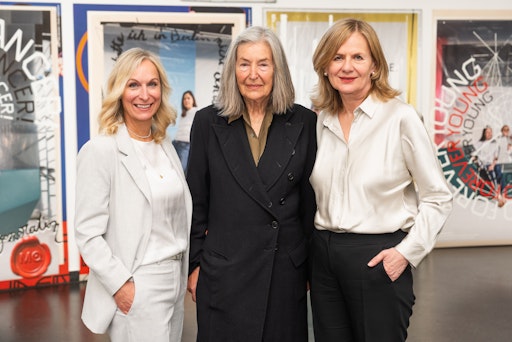  Heike Fischer, Geschäftsführerin KULTURFORMAT (li.), Elfie
Semotan, Fotografin und Bettina Leidl, MQ Direktorin