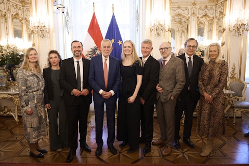 Bundespräsident Alexander Van der Bellen mit Gastgeber und
APA-CEO Clemens Pig sowie Top-Repräsentant:innen der globalen
Nachrichtenagenturbranche anlässlich der 40. MINDS-Konferenz im
April 2026 in Wien.