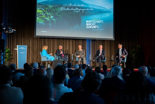 Vorschau Bild von Sichereheitspanel auf der Kongressbühne