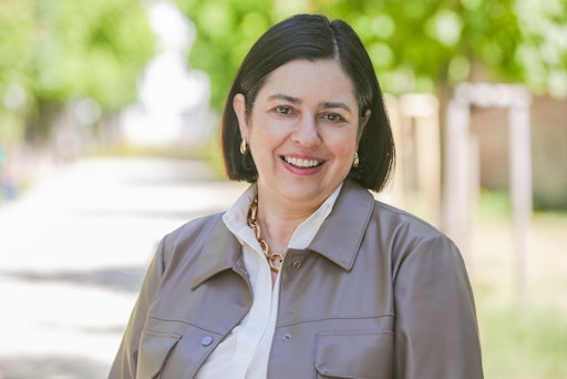  Constance Schlegl, Präsidentin von Physio Austria wurde bei der
Generalversammlung für sechs Jahre in ihrer Funktion bestätigt.