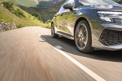 Mit dem Nokian Tyres Powerproof 2 souverän durch den Sommer //
Weiterer Text über ots und www.presseportal.de/nr/59963 / Die
Verwendung dieses Bildes für redaktionelle Zwecke ist unter
Beachtung aller mitgeteilten Nutzungsbedingungen zulässig und dann
auch honorarfrei. Veröffentlichung ausschließlich mit
Bildrechte-Hinweis.