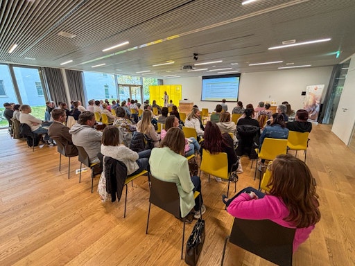 Vorschau Bild von Der Fachschwerpunkt „Bewegt altern“ wird beim Hilfswerk Salzburg
auch in den kommenden Monaten mit weiteren Maßnahmen und Angeboten
fortgeführt.