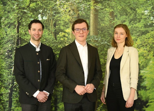Das Führungsteam der Land&Forst Betriebe Österreich (v.l.): Der
neue Generalsekretär Ing. Paul Ehgartner, BSc., Präsident Konrad
Mylius und die neue stellvertretende Generalsekretärin DI Valerie
Lainer-Findeis