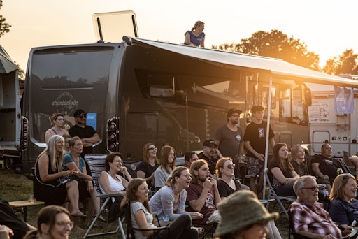 Van-Festival Gates of Sommer