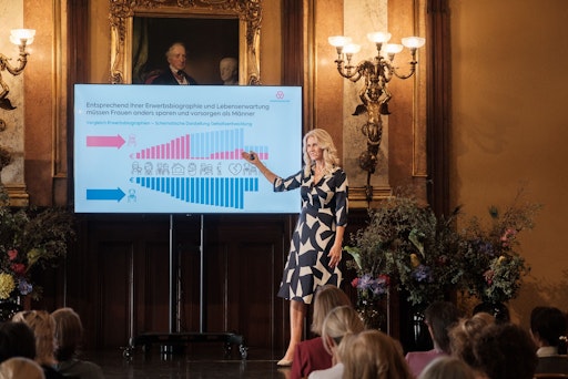 Vorschau Bild von Grafik zur Gegenüberstellung von Erwerbsbiografien