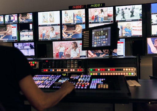 Vorschau Bild von Orientierung als entscheidender Faktor: HSE verbindet auf seiner
Live-Commerce Plattform Content, Commerce und Community zu einem
durchgängigen Kundenerlebnis. +++ Die Nutzung ist für redaktionelle
Zwecke im Zusammenhang mit HSE honorarfrei. Abdruck und
Veröffentlichung bitte mit folgender Quellenangabe: Foto: HSE +++ //
Weiterer Text über ots und www.presseportal.de/nr/53601 / Die
Verwendung dieses Bildes für redaktionelle Zwecke ist unter
Beachtung aller mitgeteilten Nutzungsbedingungen zulässig und dann
auch honorarfrei. Veröffentlichung ausschließlich mit
Bildrechte-Hinweis.