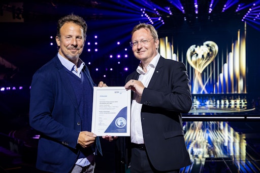 v.l. Michael Krön (Executive Producer des Eurovision Song
Contest), Roland Pichler (Stv. Generaldirektor der AUVA).