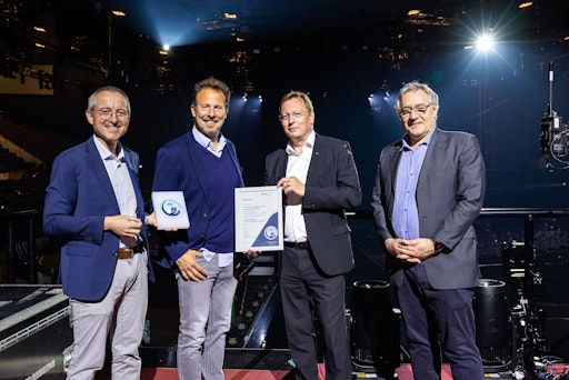 Vorschau Bild von v.l. Klaus Wittig (Leiter der Sicherheitstechnischen Prüfstelle
der AUVA), Michael Krön (Executive Producer des Eurovision Song
Contest), Roland Pichler (Stv. Generaldirektor der AUVA), Norbert
Welzl (Sicherheitsverantwortlicher im ORF)
