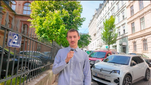 OKTO-Reporter Lorenz Karner ist ZWISCHEN DEN SONGS unterwegs.