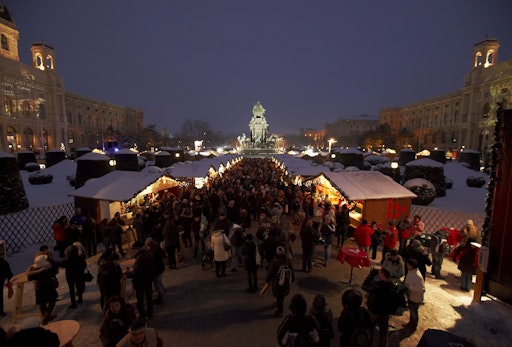 Vorschau Bild von Weihnachtsmarkt am Maria Theresien Platz