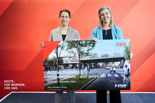 Judith Engel, Vorständin ÖBB Infra AG, und Karin Zipperer,
Sprecherin der Geschäftsführung Verkehrsverbund Ost-Region (VOR)
GmbH, bei der Pressekonferenz zur Verbindungsbahn und dem
S80-Ersatzangebot