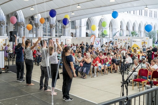 Vorschau Bild von Die Besucher*innen erwartet auch heuer wieder ein
abwechslungsreiches Programm mit Musik, Unterhaltung,
Mitmach-Angeboten und Informationsständen.