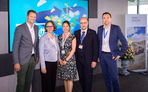 Beim Rohstoffsymposium 2026 in Wien wurde zum Thema
„Kreislaufwirtschaft und Primärrohstoffe: Vision und Wirklichkeit“
am Podium diskutiert
