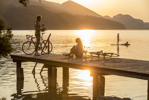 Vorschau Bild von Letzte Rast bei Sonnenuntergang am See