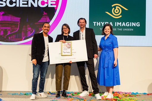 Vorschau Bild von v.l.n.r. James Langer (Moderation), Elisabeth Brunner (Thyra
Imaging), Bernhard Nußbaumer (ACMIT), Dominica Schmid-Schmidsfelden
(aws)