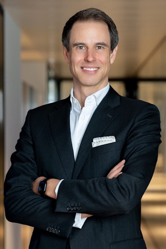 "Ein Unfall am Berg kann nicht nur körperlich, sondern auch
finanziell einschneidende Folgen haben. Eigenverantwortung bedeutet
eben auch, vorgesorgt zu haben, bevor etwas passiert", so Jörg Hipp,
CPO Allianz Österreich