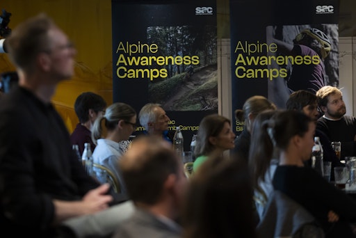 Vorschau Bild von Über 50 Expert:innen aus Tourismus, Bergsport, Politik und
Wissenschaft diskutierten in Innsbruck über alpine Sicherheit,
Nachhaltigkeit und die Zukunft des Bergtourismus
