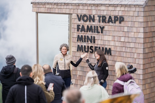  Kristina und Annie von Trapp