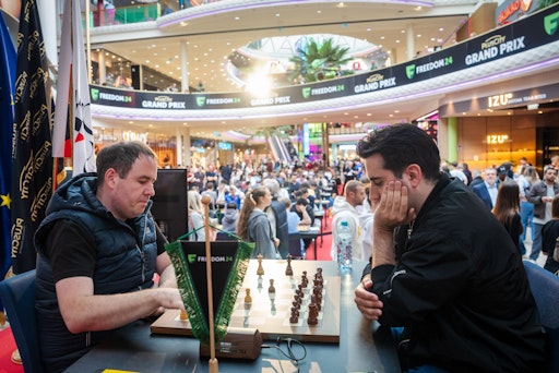  GM Milos Perunovic vs. GM Benjamin Bok im Team Blitz Bewerb
