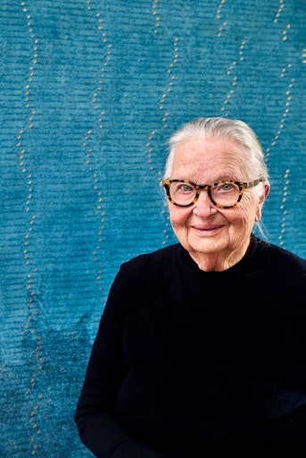 Porträt der Künstlerin Greta Schödl, Greta Schödl, Porträt, 2024
© Greta Schödl. Courtesy Richard Saltoun Gallery, London, Rome and
New York, Foto: Giovanni Bortolani