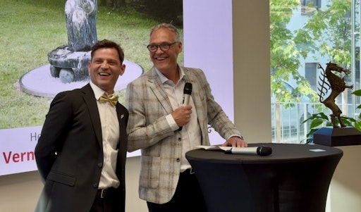 Rund 170 Gäste feierten bei ACP Süd in Graz die Vernissage „Urban
Forms“ – und erlebten, wie aus einem modernen IT-Standort ein
inspirierender Begegnungsraum für Kunst, Technologie und Kreativität
wurde.