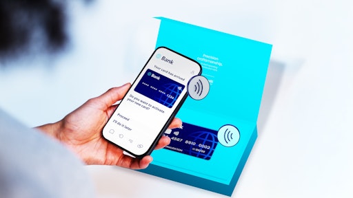 NFC-fähige Verpackung meldet die Kartenzustellung direkt aufs
Smartphone. // Weiterer Text über ots und
www.presseportal.de/nr/32394 / Die Verwendung dieses Bildes für
redaktionelle Zwecke ist unter Beachtung aller mitgeteilten
Nutzungsbedingungen zulässig und dann auch honorarfrei.
Veröffentlichung ausschließlich mit Bildrechte-Hinweis.
