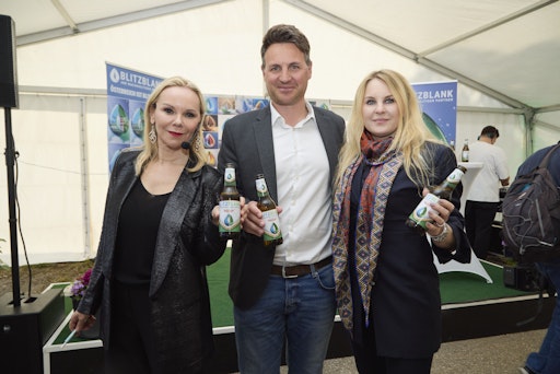 Vorschau Bild von Ein eigens kreiertes Bier sorgt für gute Stimmung unter den
Gästen