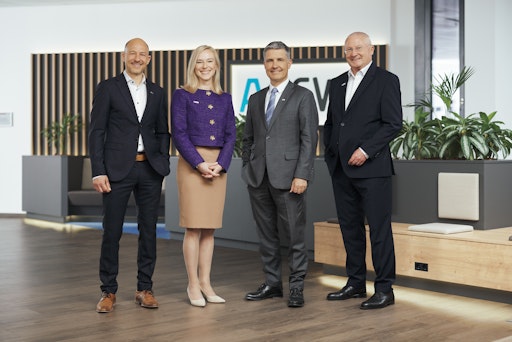 (v.l.n.r.) Georg Klenner, Geschäftsführer ASW, FH-Professorin StB
Dr. Bianca Wöhrer, KSW-Präsident Mag. Philipp Rath,
Studiengangsleiter Dr. Friedrich Stanzel (HCW)