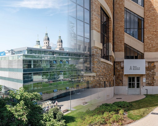 Das Double Degree Programm der Paris School of Business und des
MCI | Die Unternehmerische Hochschule® vereint Master- und
Doktoratsstudium. ©MCI/PSB