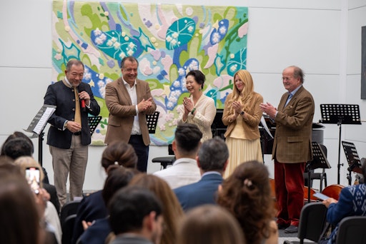 Gruppenbild AMADEUS International School Vienna und Vienna Grand
Gallery feiern erfolgreiche Global Ambassador’s Gala