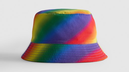Fischerhut aus Pride-Kollektion // Weiterer Text über ots und
www.presseportal.de/nr/133647 / Die Verwendung dieses Bildes für
redaktionelle Zwecke ist unter Beachtung aller mitgeteilten
Nutzungsbedingungen zulässig und dann auch honorarfrei.
Veröffentlichung ausschließlich mit Bildrechte-Hinweis.