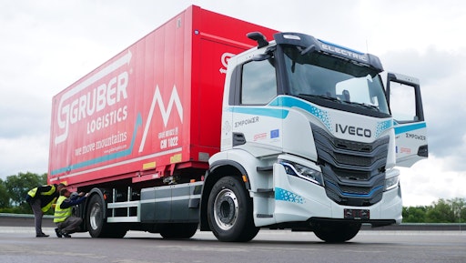Gruber Logistics, IVECO und AIT treiben mit dem EMPOWER-Pilotprojekt den emissionsfreien Schwerverkehr voran