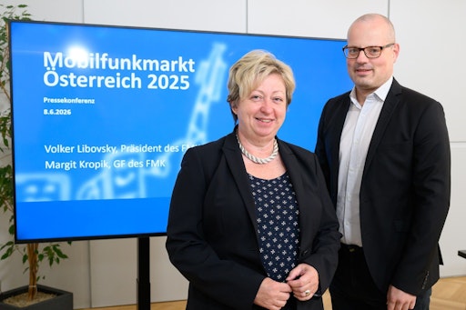Anlässlich der Jahrespressekonferenz des Forum
Mobilkommunikation, die Interessenvertretung der österreichischen
Mobilfunkindustrie, berichteten Volker Libovsky, Präsident des FMK
und CTIO von Magenta Telekom und Margit Kropik, Geschäftsführerin
des FMK, über das vergangene Jahr 2025.