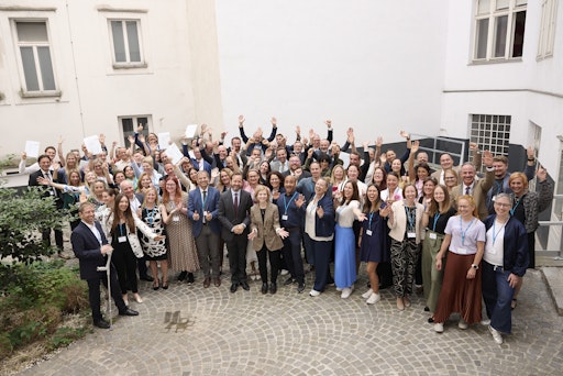 BMFWF und OeAD zeichnen 42 Schulen mit dem Young-S