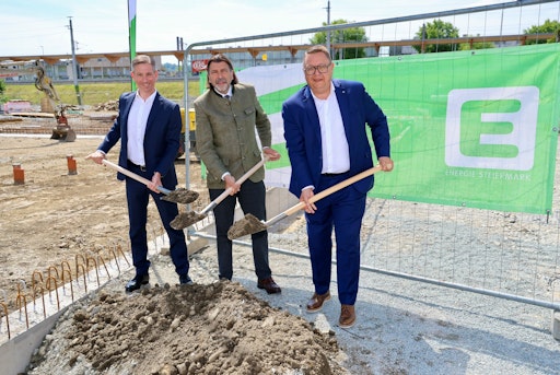 Spatenstich für neues Biomasse-Heizwerk in Deutsch