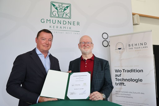  https://www.apa-fotoservice.at/galerie/39996 GMUNDEN -
2026-06-15: Tradition trifft Moderne - Gmundner Keramik und Behind
the Tech Labs starten visionäre Kooperation