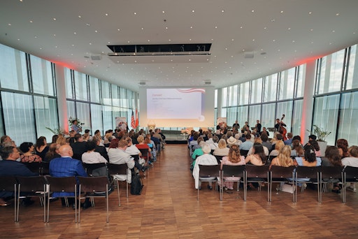 Vorschau Bild von Feierlichkeiten zu 100 Jahre "Austro American Institute of
Education (AAIE)"