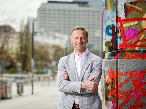 Vorschau Bild von Andreas Gruber rät dazu, vor der Reise nicht nur das Auto,
sondern auch die Versicherungsbedingungen zu überprüfen.