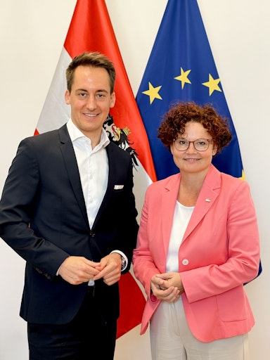 Foto mit Staatssekretärin Zehetner