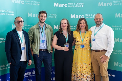Von links nach rechts: Tic Nica, Growceanu; Andrew Gray, Tilia
Impact Ventures; Lena Gampp, Fourfold Foundation; Tímea Stverteczy,
SSH Boards; Elemér Eszter, Impact Ventures Hungary.